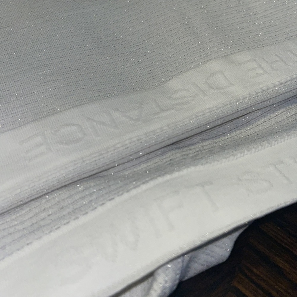 Lululemon White & Silver Glitter Long Sleeve Swiftly 👀 - Picture 7 of 7